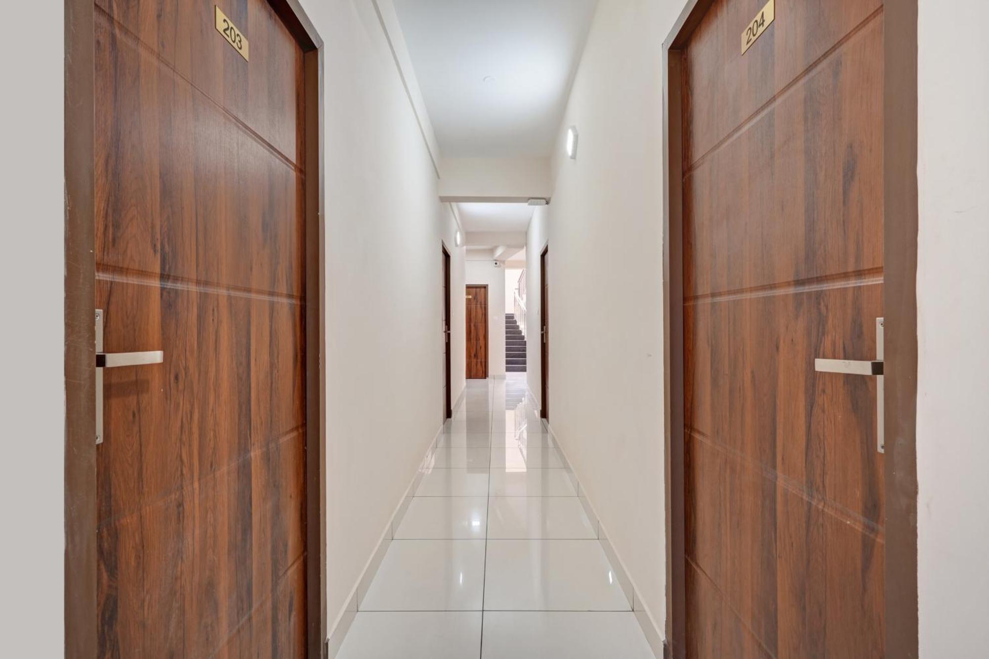 Gypsy Hotel Cusat Kochi 외부 사진