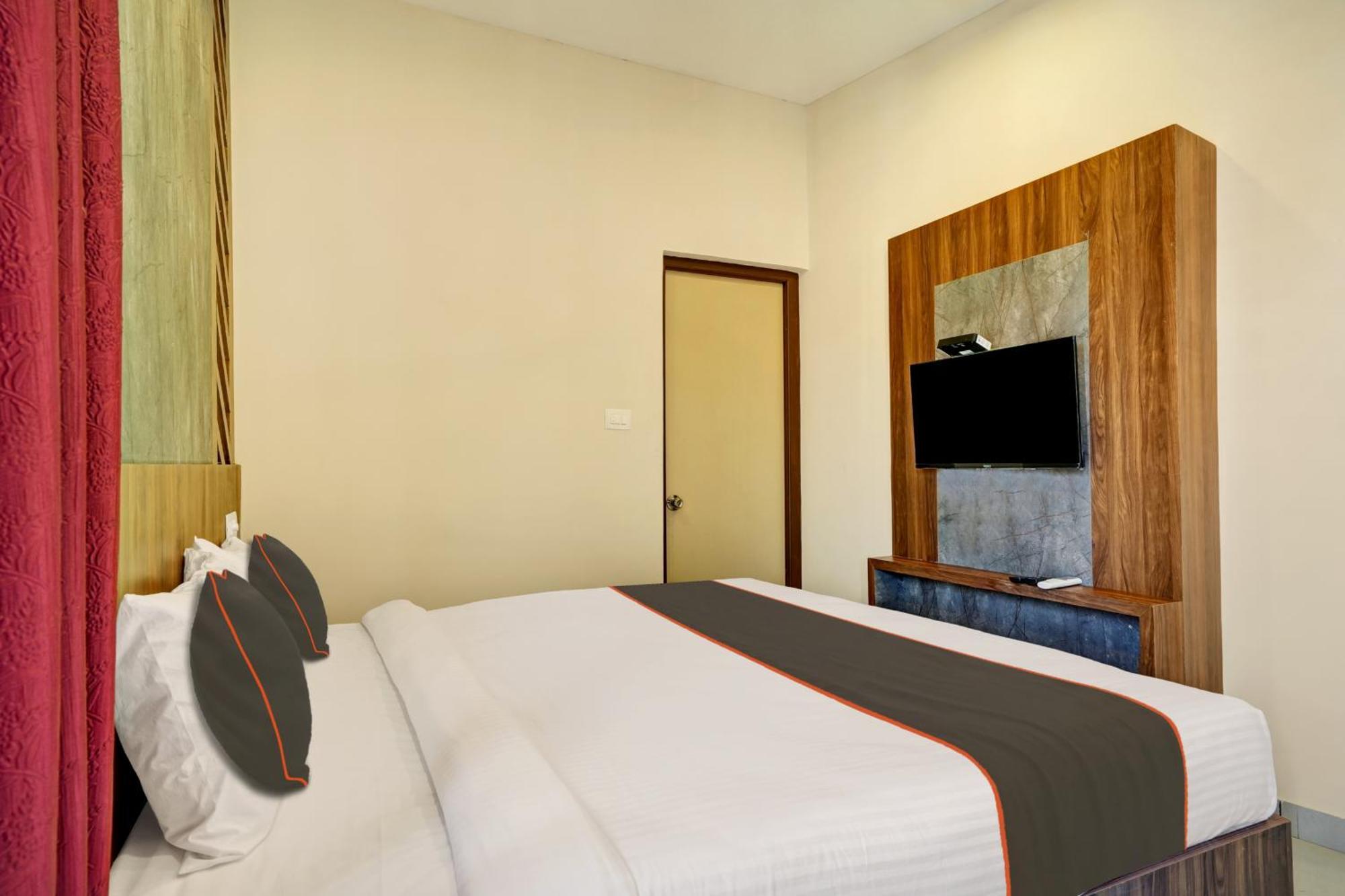 Gypsy Hotel Cusat Kochi 외부 사진