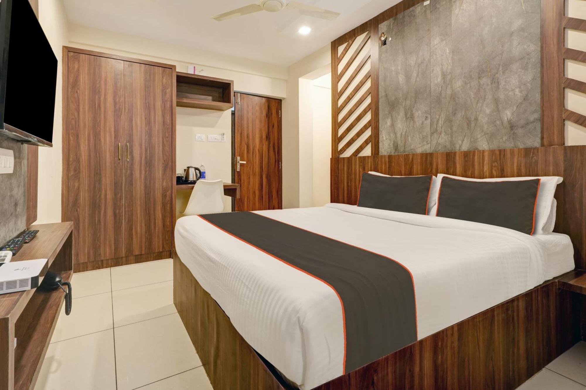 Gypsy Hotel Cusat Kochi 외부 사진