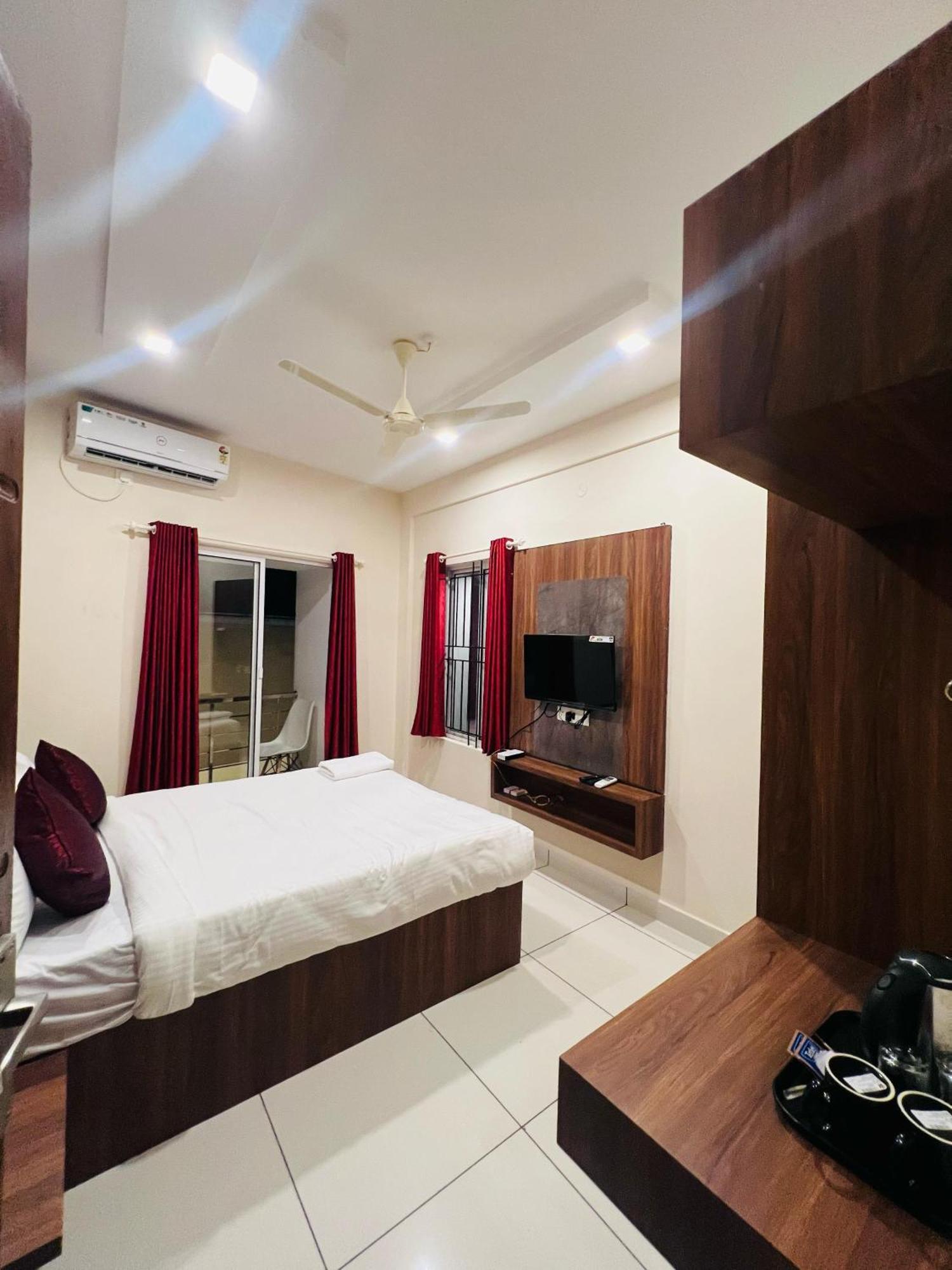 Gypsy Hotel Cusat Kochi 외부 사진