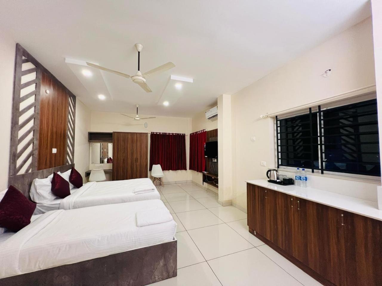Gypsy Hotel Cusat Kochi 외부 사진